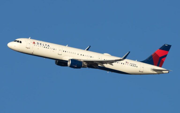 N328DN Delta Air Lines Airbus A321 211 1 1024x640