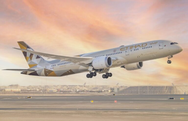 Etihad Airways Boeing 787 Dreamliner LR 1024x661