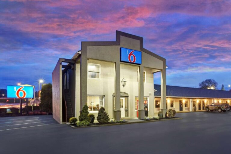 motel 6 oyo 1024x683