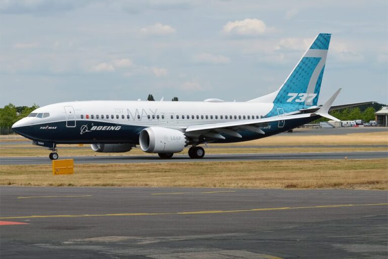 Boeing Company N720IS Boeing 737 7 MAX 30416417438 1024x683