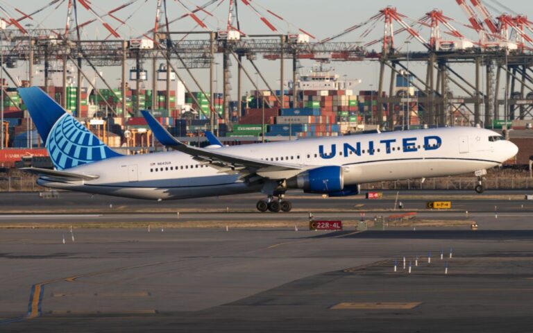 N643UA United Airlines Boeing 767 322ER 2 1024x640