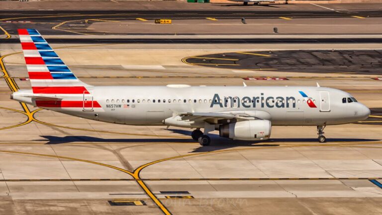 N657AW Airbus A320 232 American Airlines 1024x576