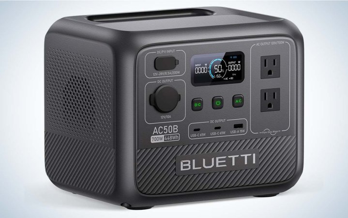 bluetti AC50B solar generator