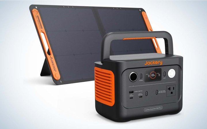 jackery 300 plus solar generator prime day 2024