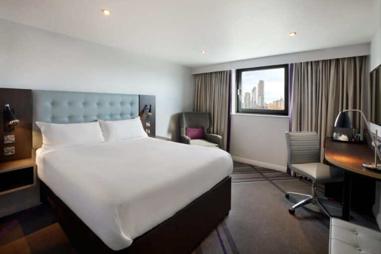 premier inn london county hall 1 1024x683