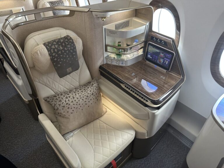 Emirates Refreshed Business Class on board the A350 1024x768