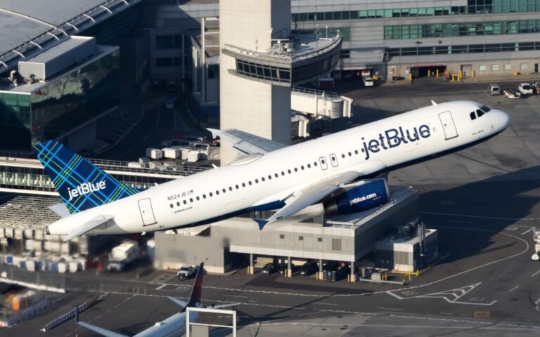 N524JB JetBlue Airbus A320 232 4 1024x640