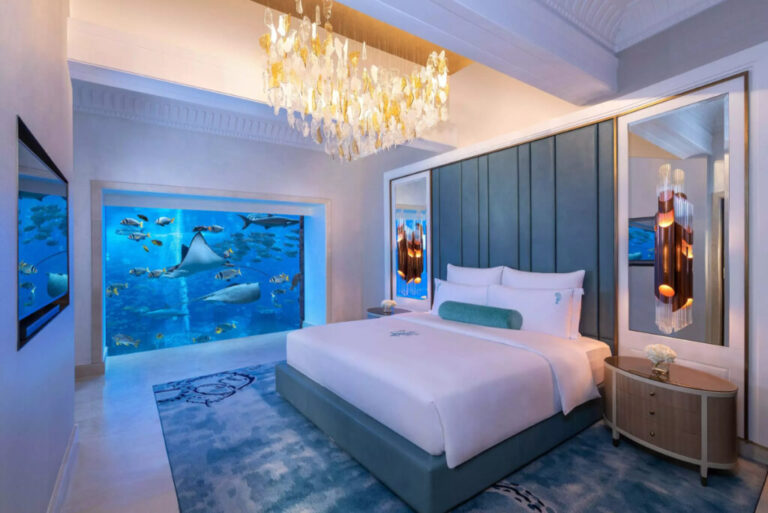 Underwater Suite Interior bedroom 1024x684