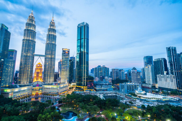 beautiful architecture building exterior city kuala lumpur skyline 1024x682