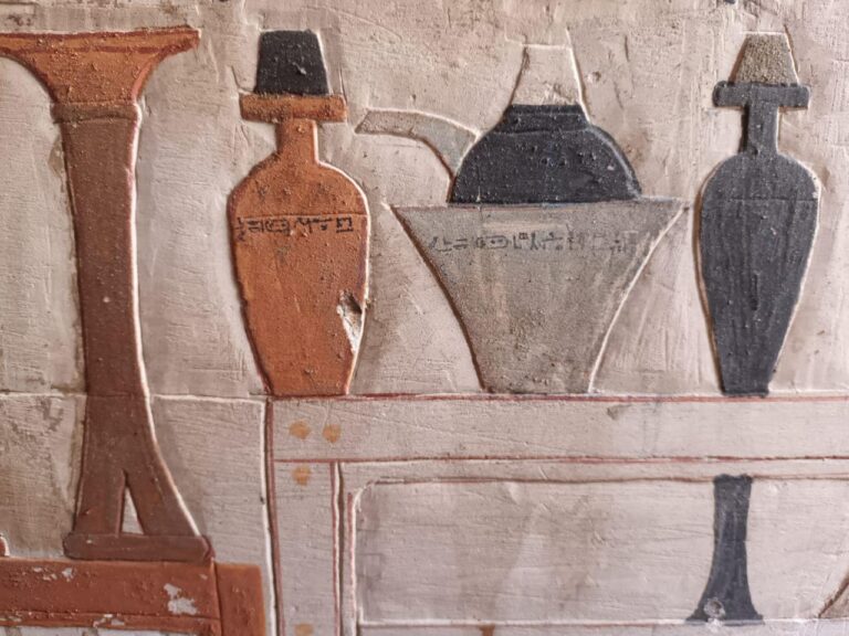 egypt tomb vessel engraving